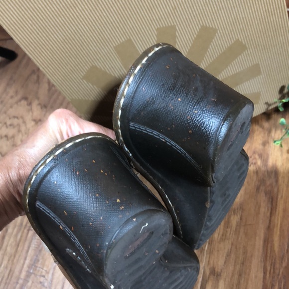 Ugg Gael Chestnut Leather & Shearling Mule Clogs 6 - Picture 8 of 10